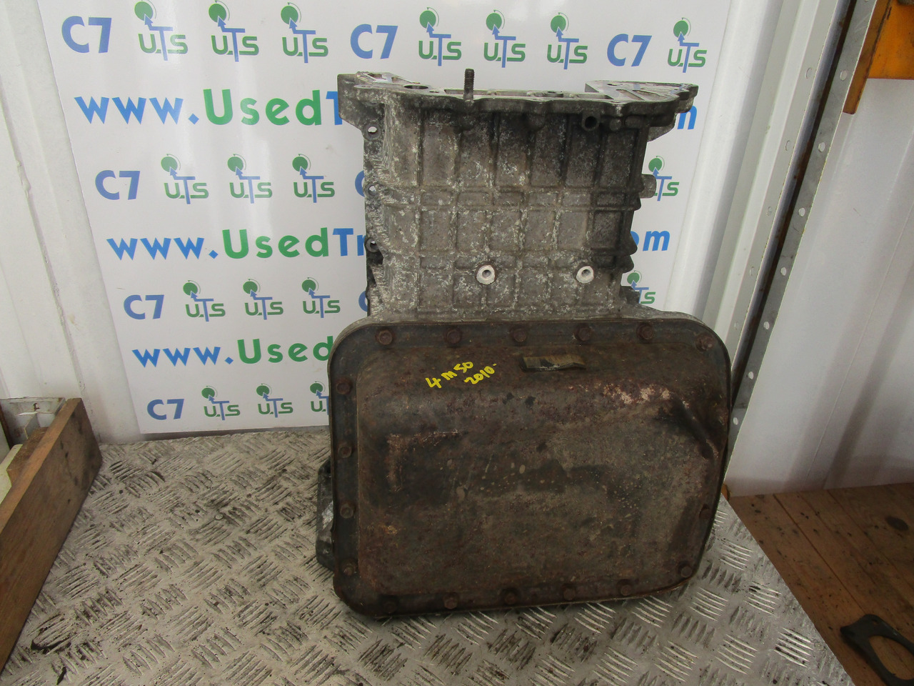 MITSUBISHI CANTER 4M50 ENGINE SUMP - Motor en onderdelen voor Vrachtwagen: afbeelding 2 MITSUBISHI CANTER 4M50 ENGINE SUMP - Motor en onderdelen voor Vrachtwagen: afbeelding 2