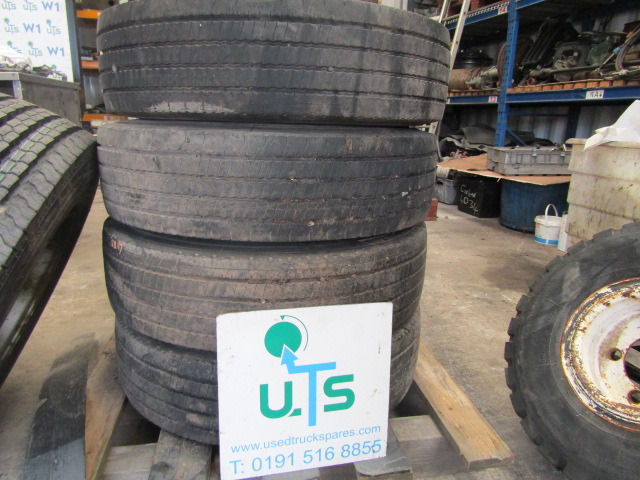 MITSUBISHI FUSO (6) WHEELS AND TYRES 205/75/17.5 8-10MM TREAD 32MM HOLES SET OF 6 - Band voor Vrachtwagen: afbeelding 4 MITSUBISHI FUSO (6) WHEELS AND TYRES 205/75/17.5 8-10MM TREAD 32MM HOLES SET OF 6 - Band voor Vrachtwagen: afbeelding 4