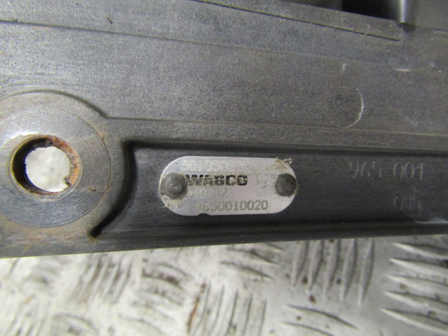 RENAULT MIDLUM DCI PEDAL BOX INC BRAKE VALVE + CLUTCH CYLINDER - Cabine en interieur voor Vrachtwagen: afbeelding 4 RENAULT MIDLUM DCI PEDAL BOX INC BRAKE VALVE + CLUTCH CYLINDER - Cabine en interieur voor Vrachtwagen: afbeelding 4