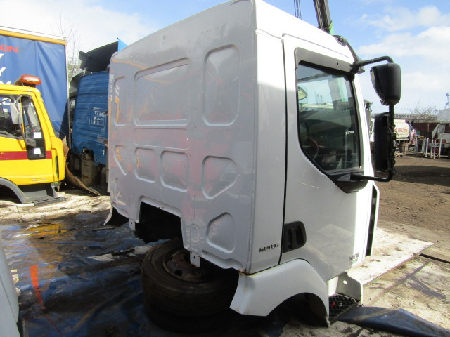 RENAULT MIDLUM DXI 7.5T CAB (2013) - Cabine voor Vrachtwagen: afbeelding 4 RENAULT MIDLUM DXI 7.5T CAB (2013) - Cabine voor Vrachtwagen: afbeelding 4