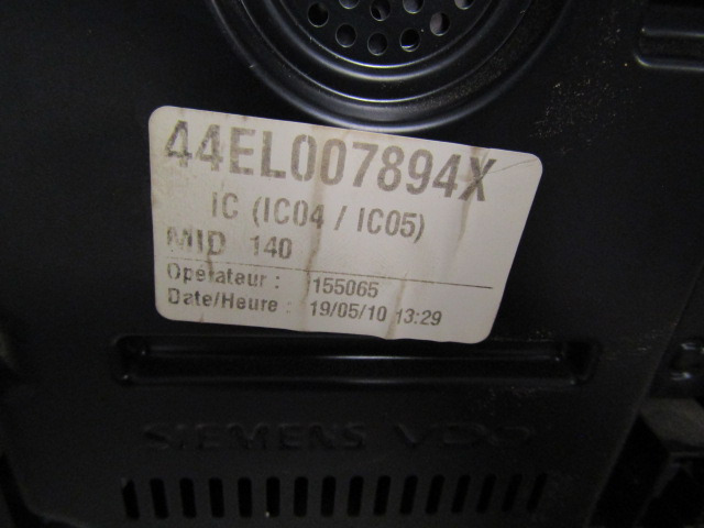 RENAULT MIDLUM DXI CLOCK CLUSTER P/NO 7421050636-04 - Cabine en interieur voor Vrachtwagen: afbeelding 2 RENAULT MIDLUM DXI CLOCK CLUSTER P/NO 7421050636-04 - Cabine en interieur voor Vrachtwagen: afbeelding 2