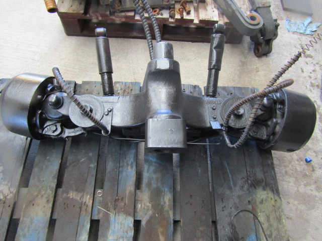 SCHMIDT SWINGO 2WD FRONT AXLE COMPLETE - Vooras voor Gemeentelijke machine/ Speciaal: afbeelding 1 SCHMIDT SWINGO 2WD FRONT AXLE COMPLETE - Vooras voor Gemeentelijke machine/ Speciaal: afbeelding 1