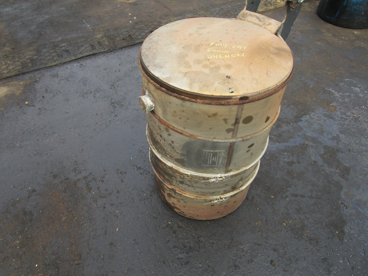 VOLVO FM9 / FM12 EMINOX DPF EXHAUST P/NO WEHN022 - Geluiddemper/ Uitlaatsysteem voor Vrachtwagen: afbeelding 1 VOLVO FM9 / FM12 EMINOX DPF EXHAUST P/NO WEHN022 - Geluiddemper/ Uitlaatsysteem voor Vrachtwagen: afbeelding 1
