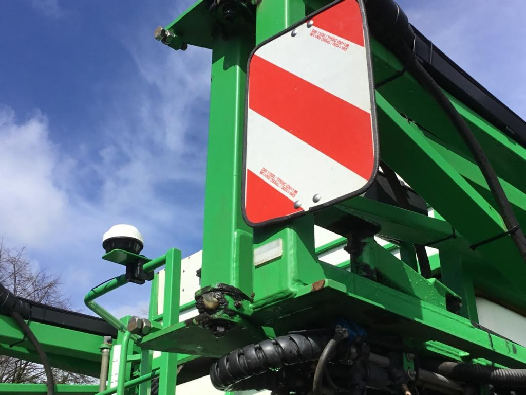 CHD F 7033 A - Getrokken veldspuit: afbeelding 3 CHD F 7033 A - Getrokken veldspuit: afbeelding 3