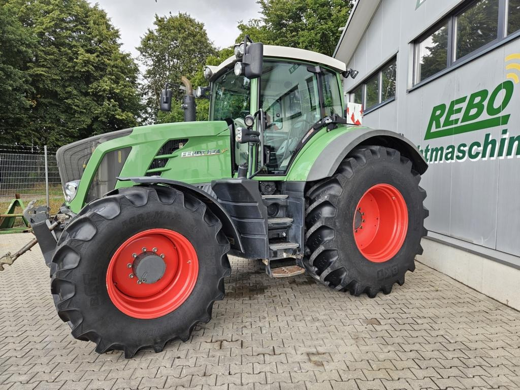 Fendt 824 Vario ProfiPlus - Tractor: afbeelding 1 Fendt 824 Vario ProfiPlus - Tractor: afbeelding 1