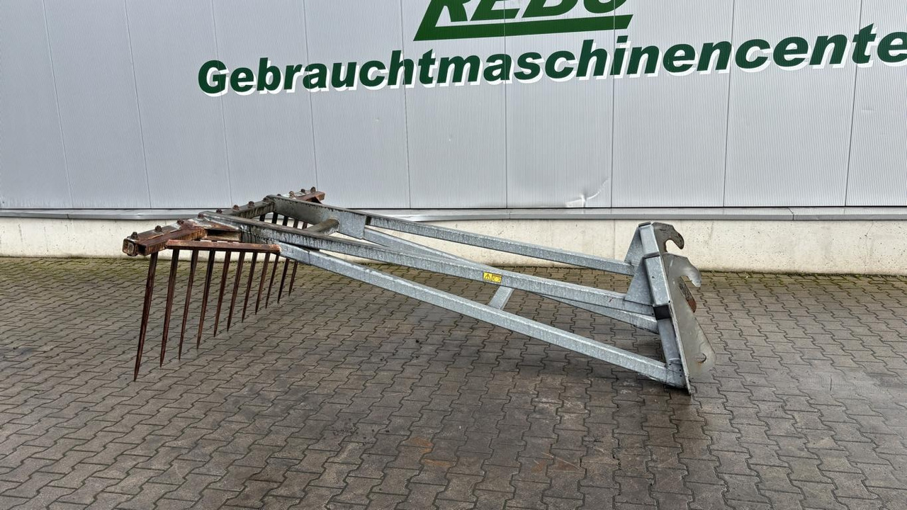 Fliegl SILOPRATZE 3000 MM - Silo materieel: afbeelding 1 Fliegl SILOPRATZE 3000 MM - Silo materieel: afbeelding 1