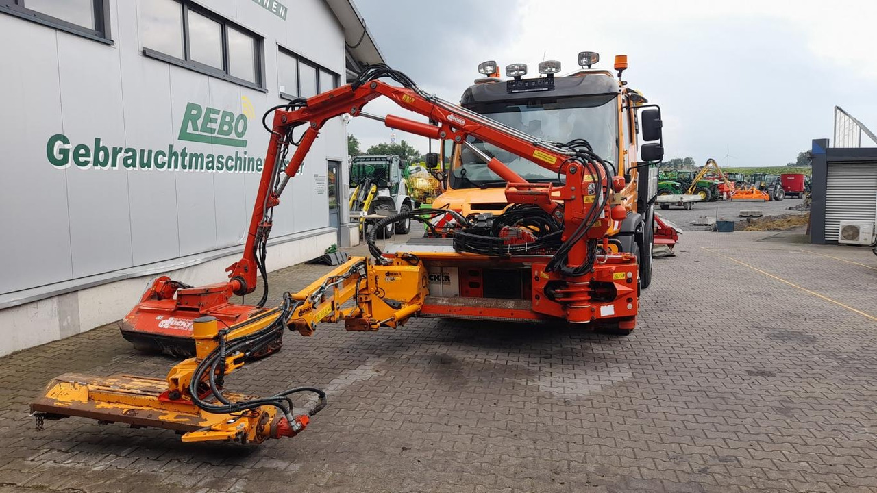 Mercedes-Benz UNIMOG U 527 - Gemeentelijke machine/ Speciaal: afbeelding 3 Mercedes-Benz UNIMOG U 527 - Gemeentelijke machine/ Speciaal: afbeelding 3