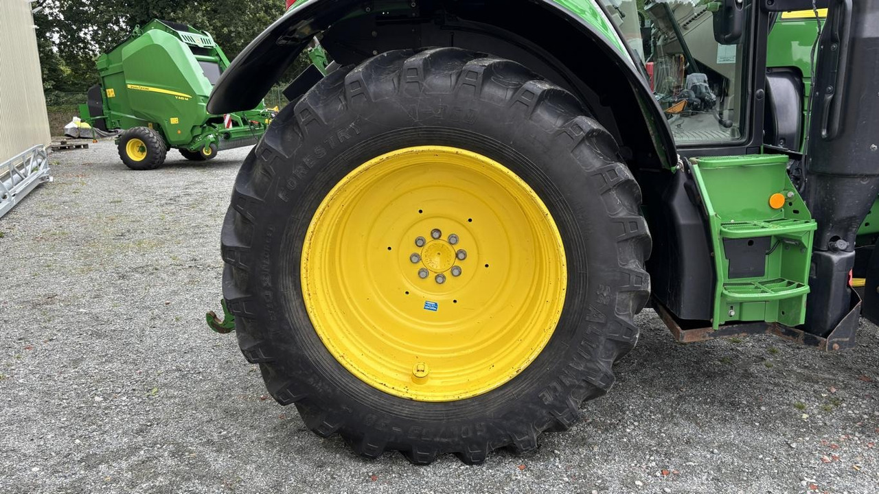 Gemeentelijke tractor John Deere 6120M: afbeelding 42