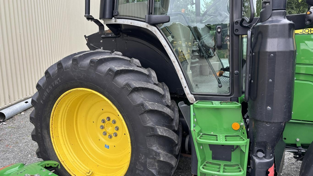 Gemeentelijke tractor John Deere 6120M: afbeelding 20