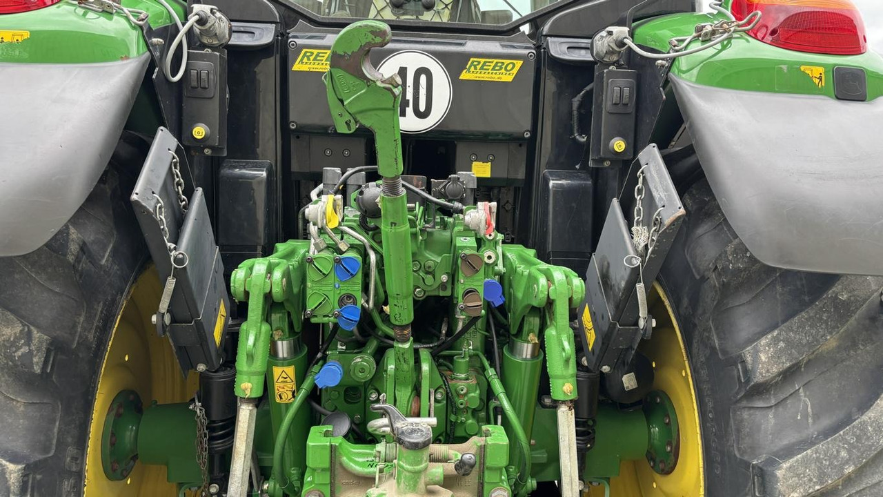 Gemeentelijke tractor John Deere 6120M: afbeelding 16