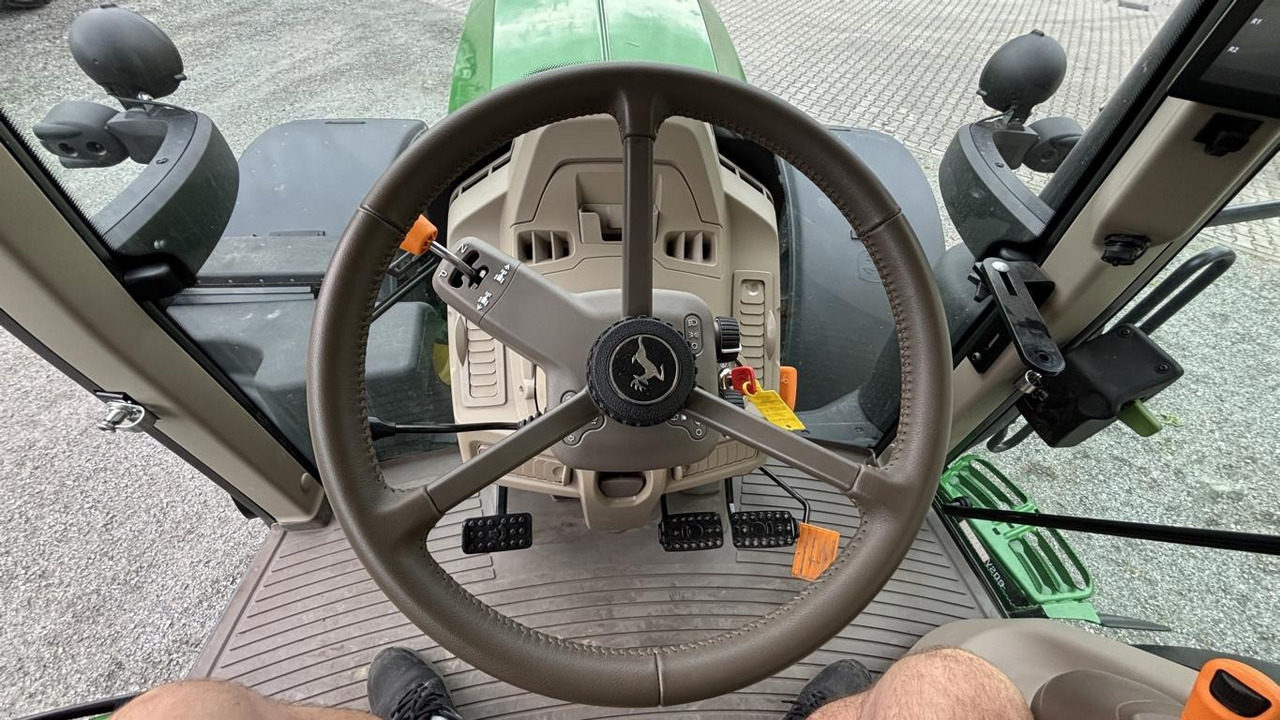 Tractor John Deere 6M 240: afbeelding 8