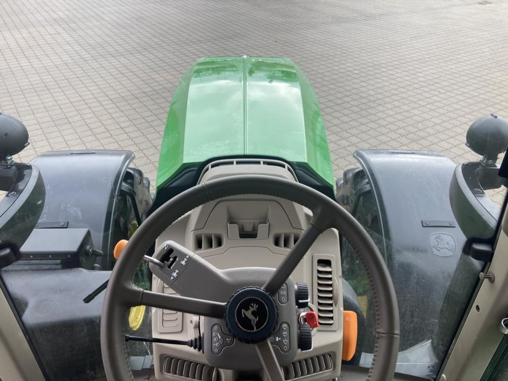 John Deere 6M240 - Tractor: afbeelding 2 John Deere 6M240 - Tractor: afbeelding 2
