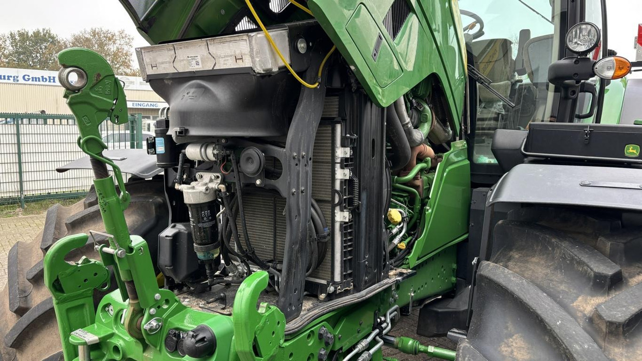 John Deere 6R215 - Tractor: afbeelding 3 John Deere 6R215 - Tractor: afbeelding 3