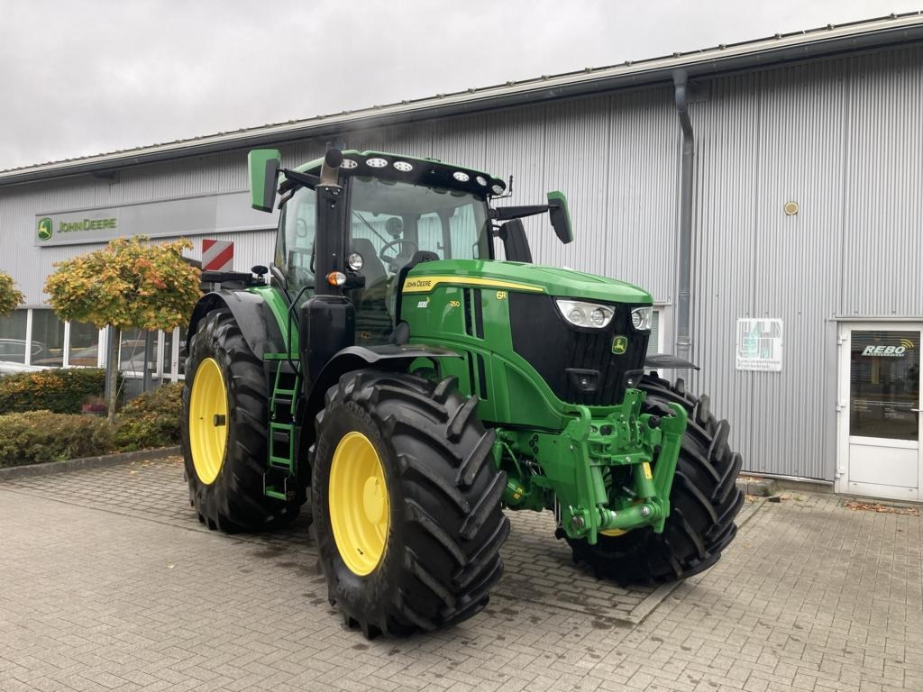John Deere 6R250 - Tractor: afbeelding 1 John Deere 6R250 - Tractor: afbeelding 1