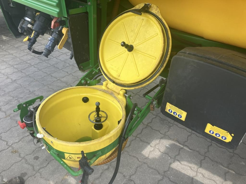John Deere BASISMASCHINE R944I POWRSPRAY - Getrokken veldspuit: afbeelding 3 John Deere BASISMASCHINE R944I POWRSPRAY - Getrokken veldspuit: afbeelding 3