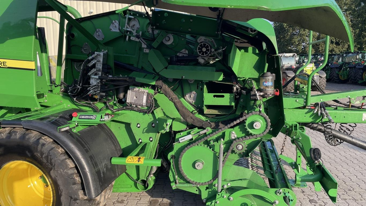 Hooi-/ Voedermachine John Deere C441R: afbeelding 23