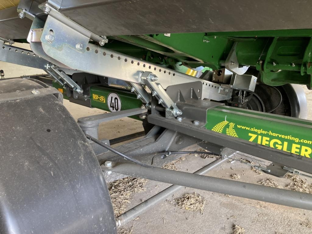 John Deere HD35X MY24 - Maaidorser: afbeelding 4 John Deere HD35X MY24 - Maaidorser: afbeelding 4