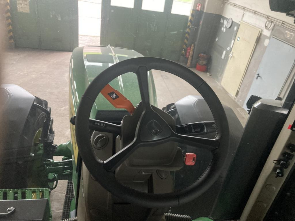John Deere TRAKTOR 8R370 - Tractor: afbeelding 3 John Deere TRAKTOR 8R370 - Tractor: afbeelding 3