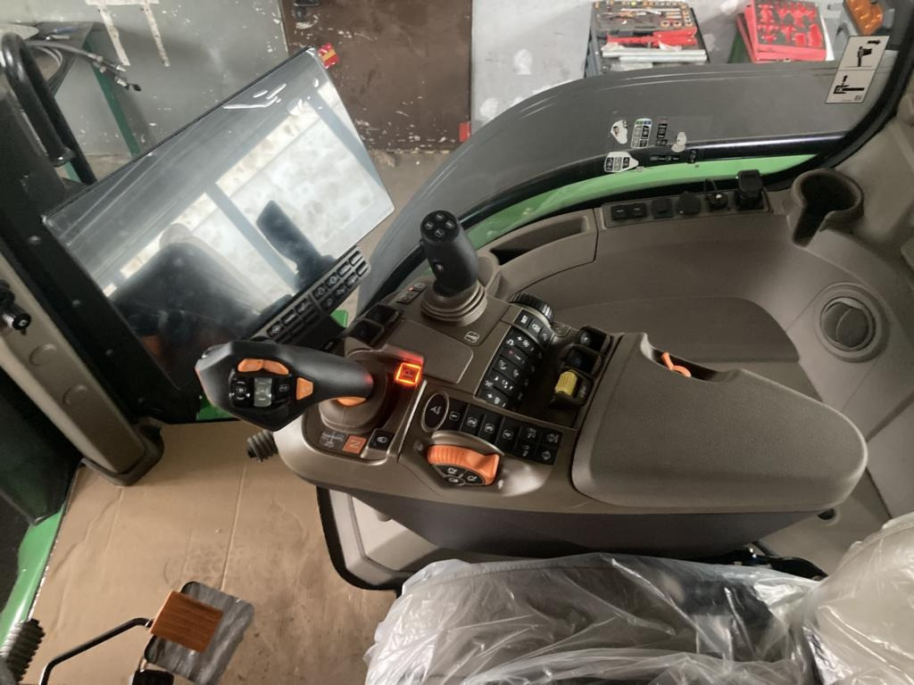 John Deere TRAKTOR 8R370 - Tractor: afbeelding 5 John Deere TRAKTOR 8R370 - Tractor: afbeelding 5