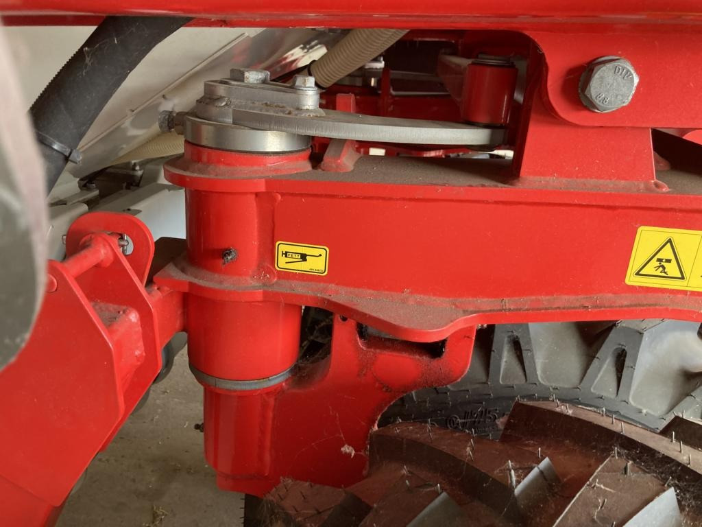 Leasing Pöttinger AEROSEM 4002 FDD Pöttinger AEROSEM 4002 FDD: afbeelding 24