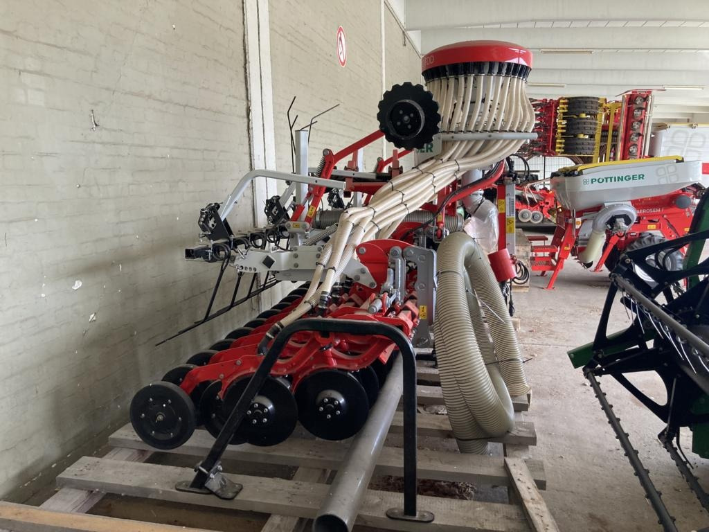 Leasing Pöttinger AEROSEM 4002 FDD Pöttinger AEROSEM 4002 FDD: afbeelding 13