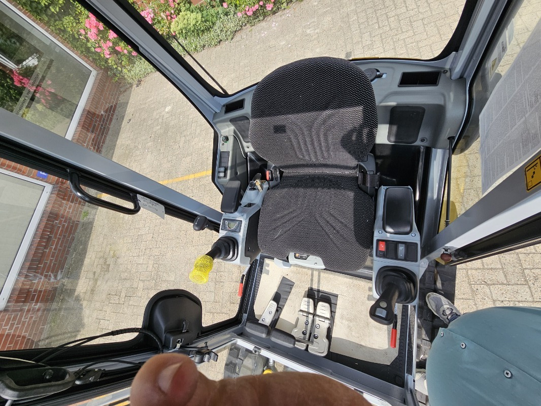 Wacker ET 24 - Minigraafmachine: afbeelding 4 Wacker ET 24 - Minigraafmachine: afbeelding 4