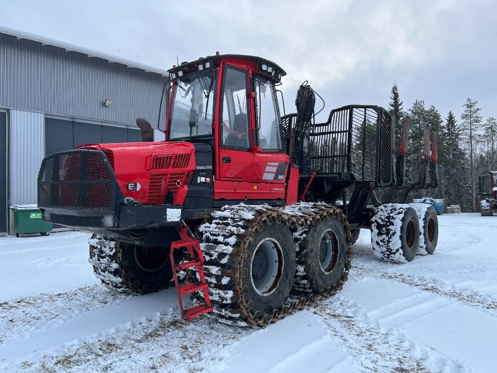 Komatsu 895 - Forwarder: afbeelding 1 Komatsu 895 - Forwarder: afbeelding 1
