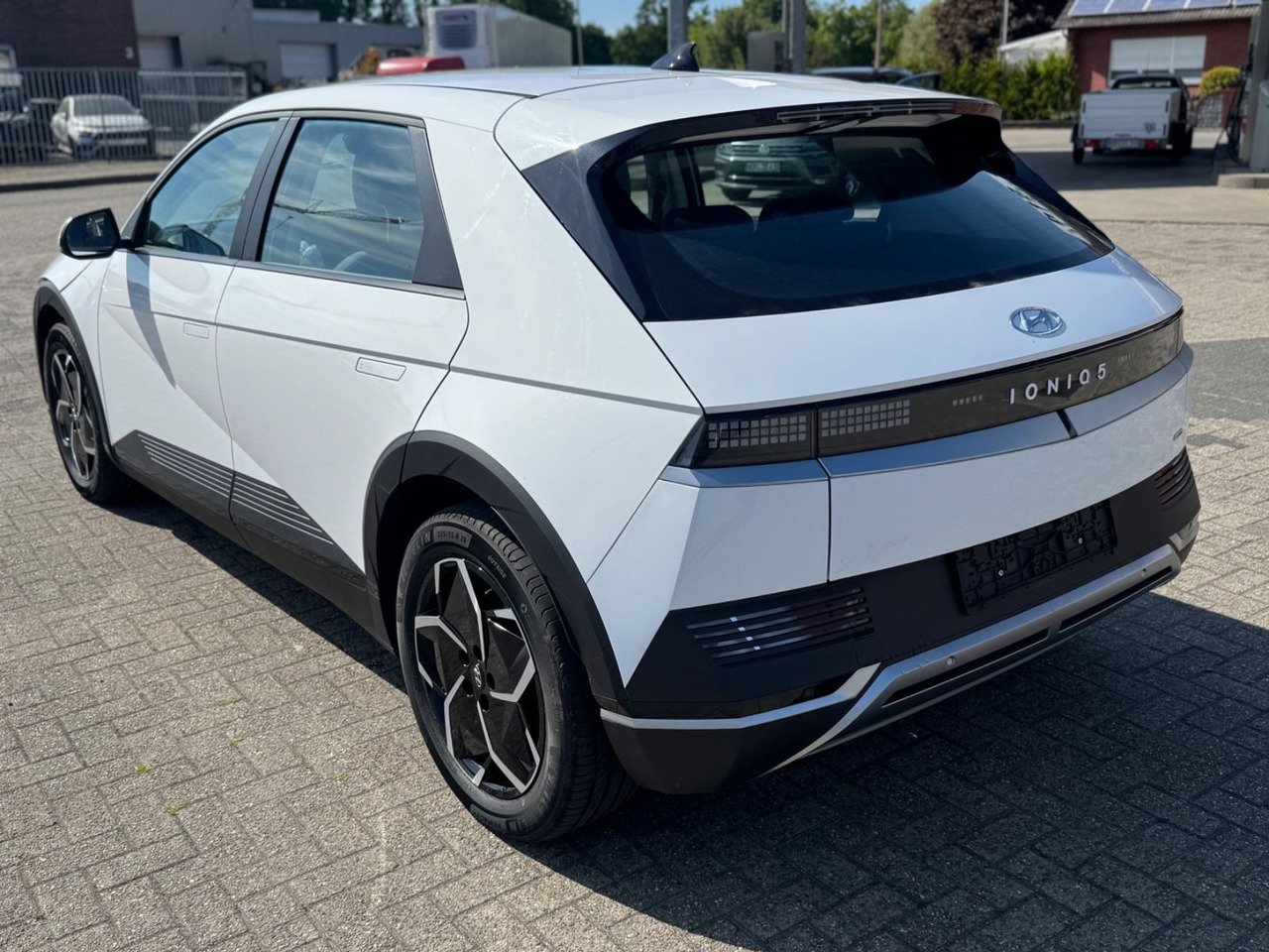 Hyundai IONIQ 5 Elektro 4WD 9.000 KM!!! - Sedan: afbeelding 4 Hyundai IONIQ 5 Elektro 4WD 9.000 KM!!! - Sedan: afbeelding 4
