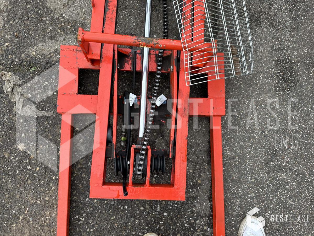 CAMPADELLI LEVE CUVE - Aanbouwdeel voor Landbouwmachine: afbeelding 4 CAMPADELLI LEVE CUVE - Aanbouwdeel voor Landbouwmachine: afbeelding 4