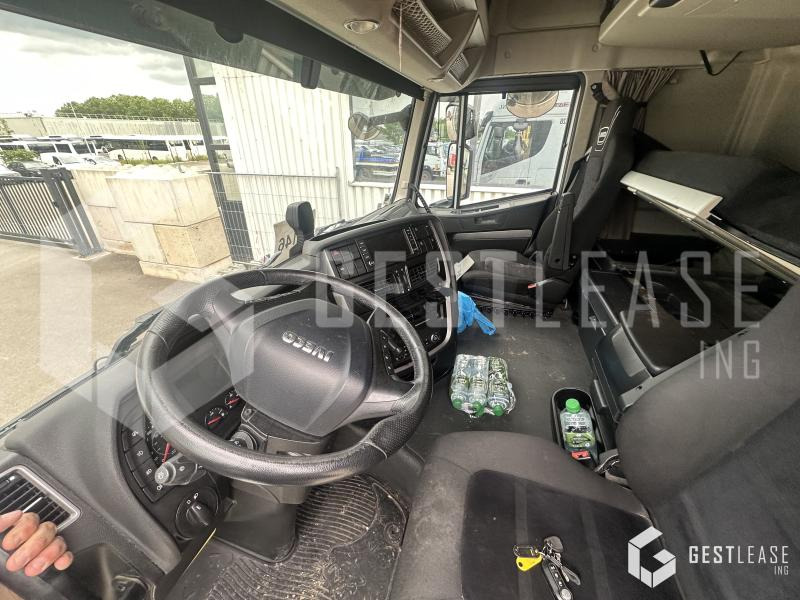 Interieur foto 1: Trekker Iveco Stralis