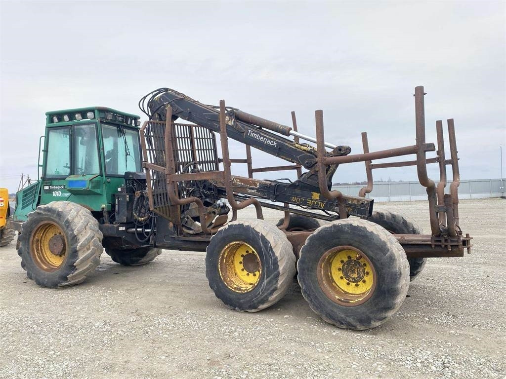 Timberjack 1010 , VISAS ARBA DALIMIS - Forwarder: afbeelding 4 Timberjack 1010 , VISAS ARBA DALIMIS - Forwarder: afbeelding 4