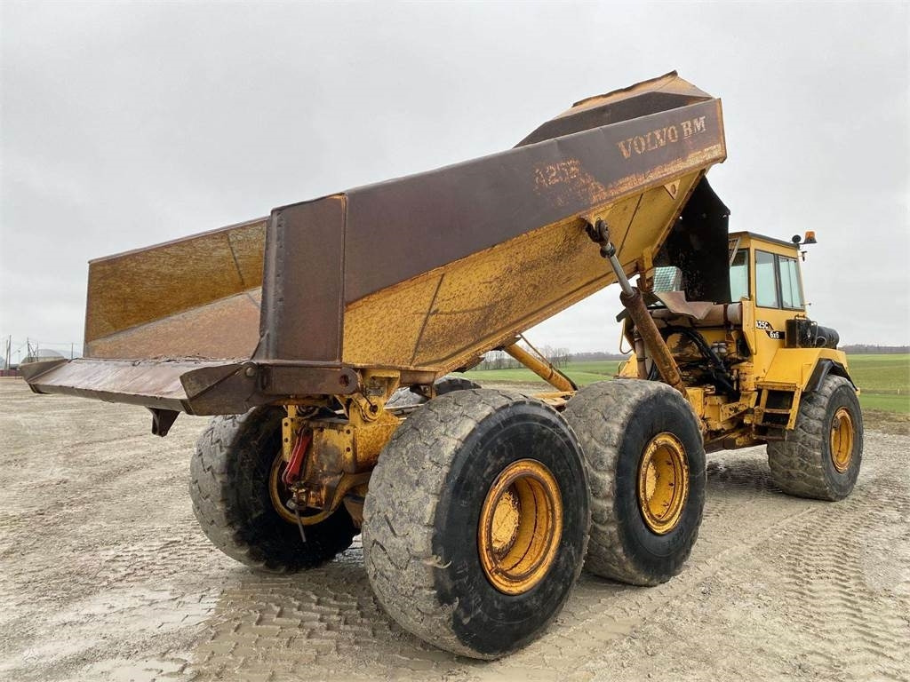 Volvo A25C , Nr.2 - Kiepwagen met knikbesturing: afbeelding 3 Volvo A25C , Nr.2 - Kiepwagen met knikbesturing: afbeelding 3