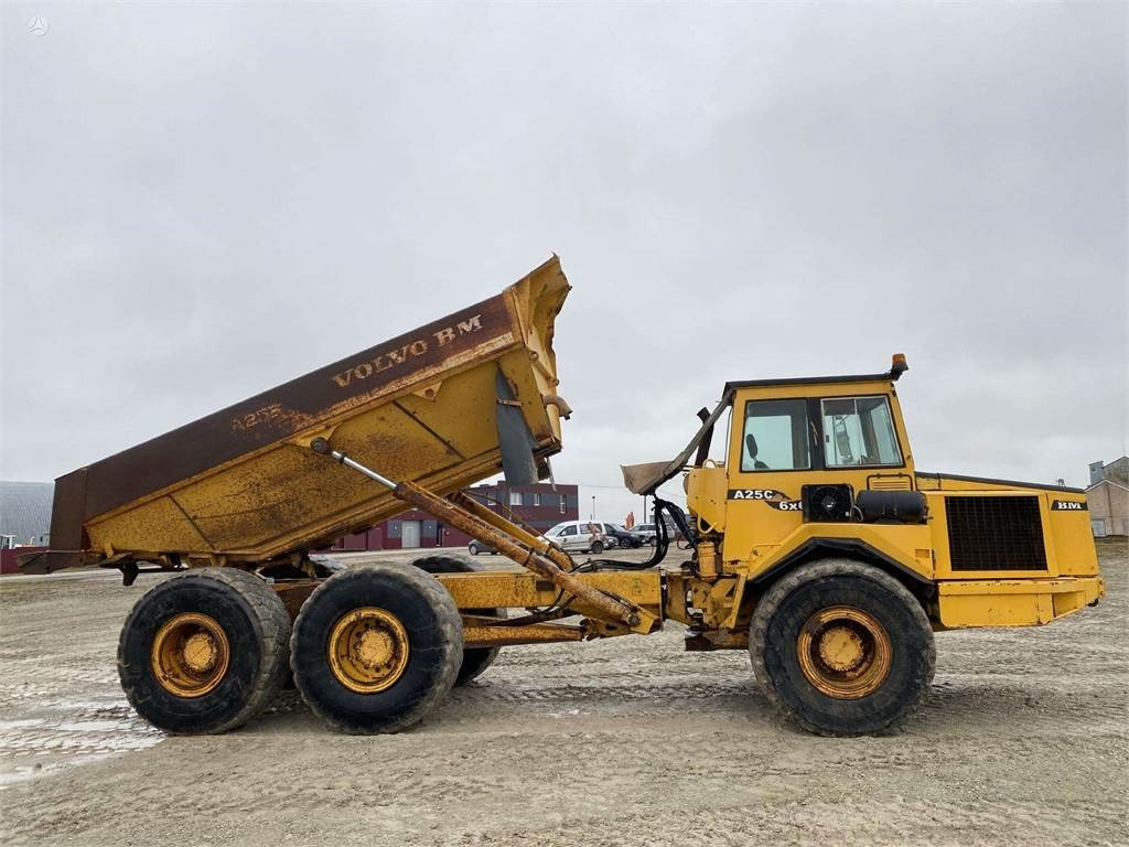 Volvo A25C , Nr.2 - Kiepwagen met knikbesturing: afbeelding 2 Volvo A25C , Nr.2 - Kiepwagen met knikbesturing: afbeelding 2
