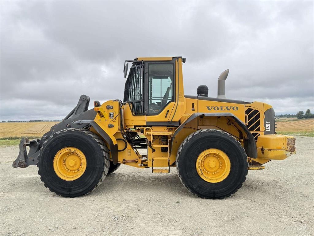 Volvo L 120 F , 4rd line , coupler - Wiellader: afbeelding 2 Volvo L 120 F , 4rd line , coupler - Wiellader: afbeelding 2