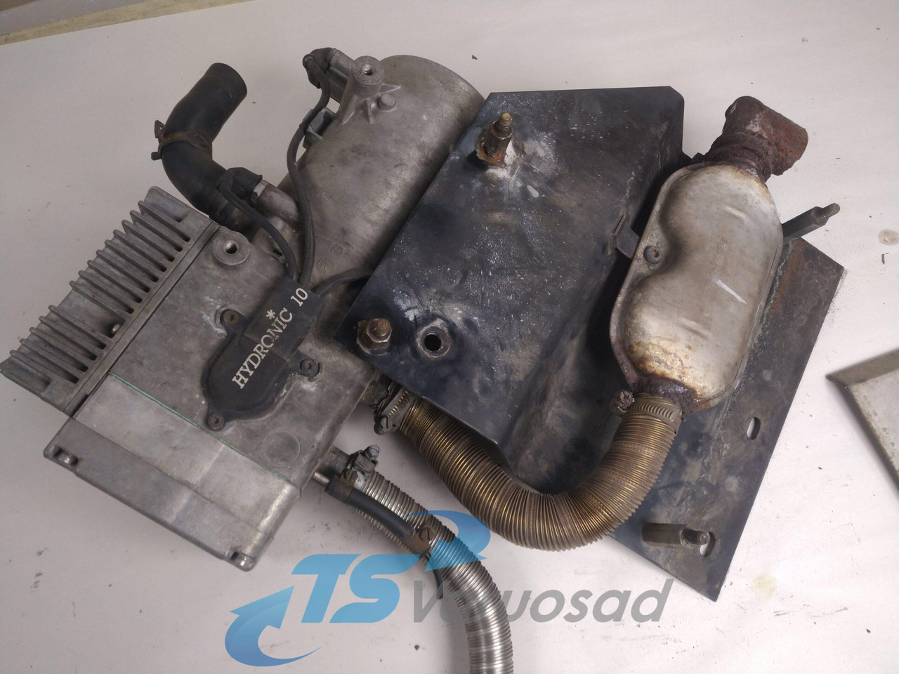 DAF Auxiliary heater HYDRONIC M D10W - Verwarming/ Ventilatie voor Vrachtwagen: afbeelding 1 DAF Auxiliary heater HYDRONIC M D10W - Verwarming/ Ventilatie voor Vrachtwagen: afbeelding 1