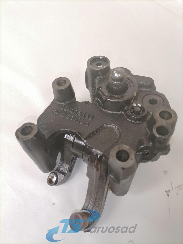 DAF Set of rockers with shaft 1732002 - Universeel onderdeel voor Vrachtwagen: afbeelding 2 DAF Set of rockers with shaft 1732002 - Universeel onderdeel voor Vrachtwagen: afbeelding 2