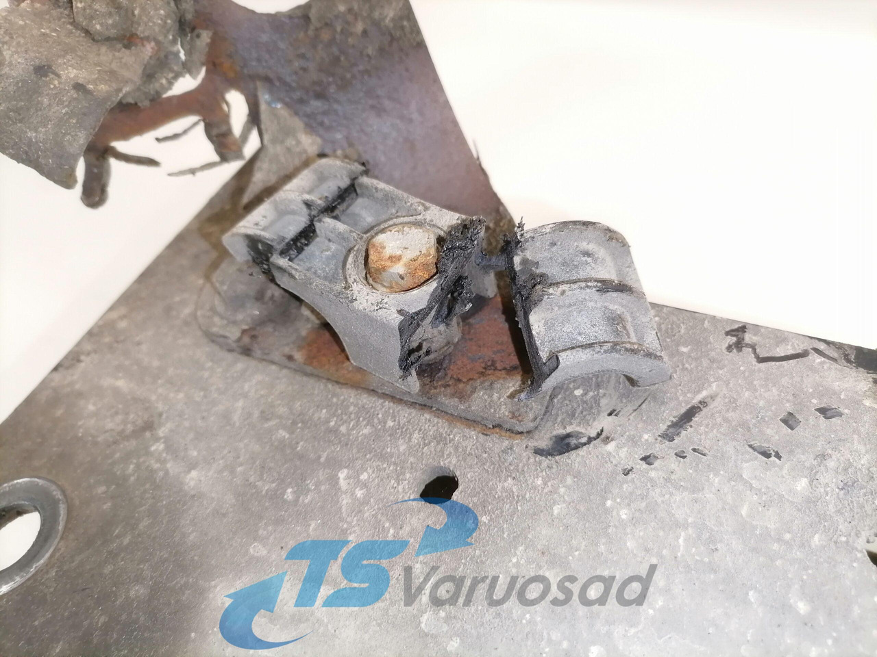 MAN Cab suspension carrier 81417200145 - Cabinevering voor Vrachtwagen: afbeelding 5 MAN Cab suspension carrier 81417200145 - Cabinevering voor Vrachtwagen: afbeelding 5