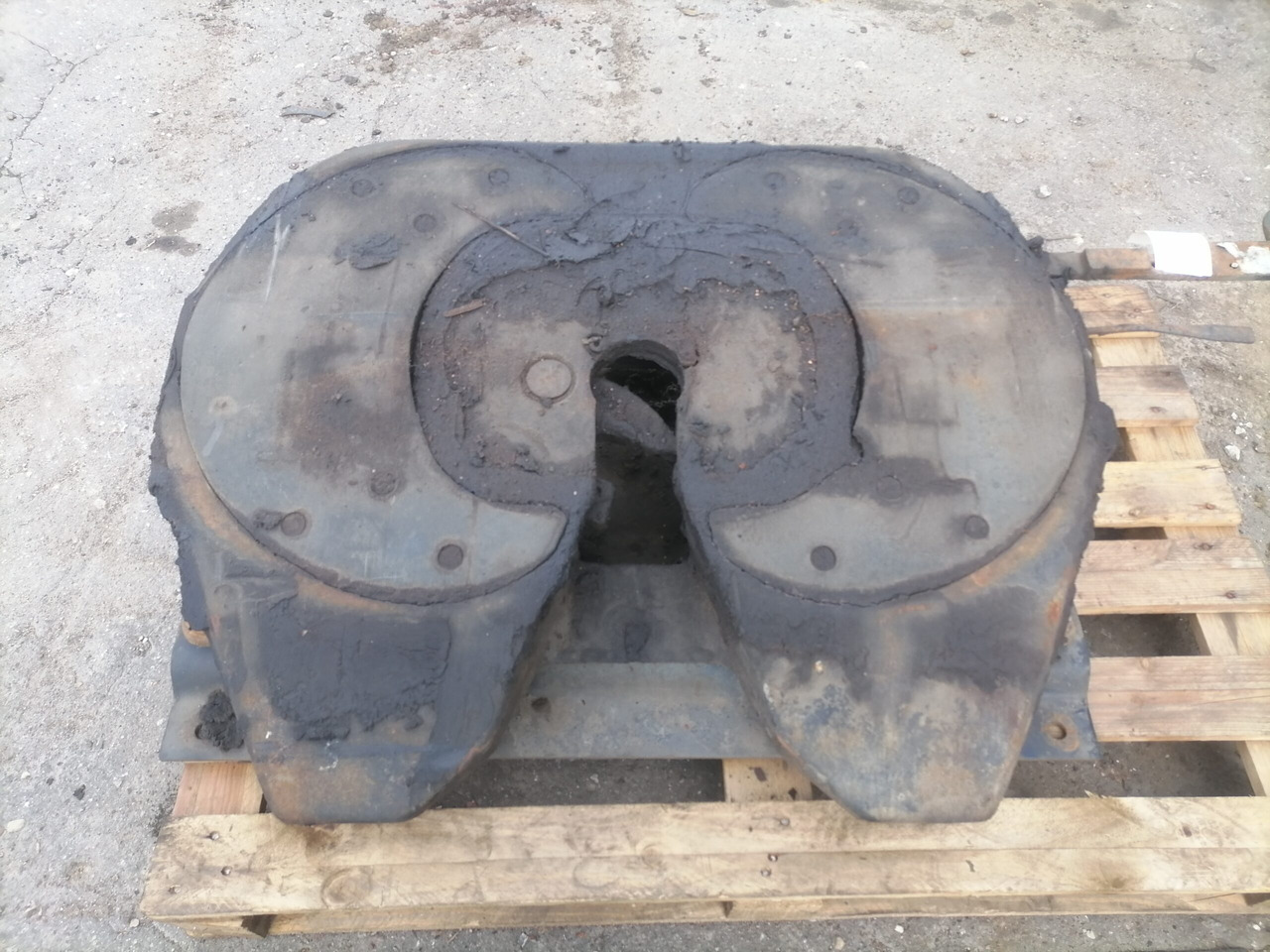 MAN Fifht wheel 662131013 - Koppelschotel voor Vrachtwagen: afbeelding 3 MAN Fifht wheel 662131013 - Koppelschotel voor Vrachtwagen: afbeelding 3