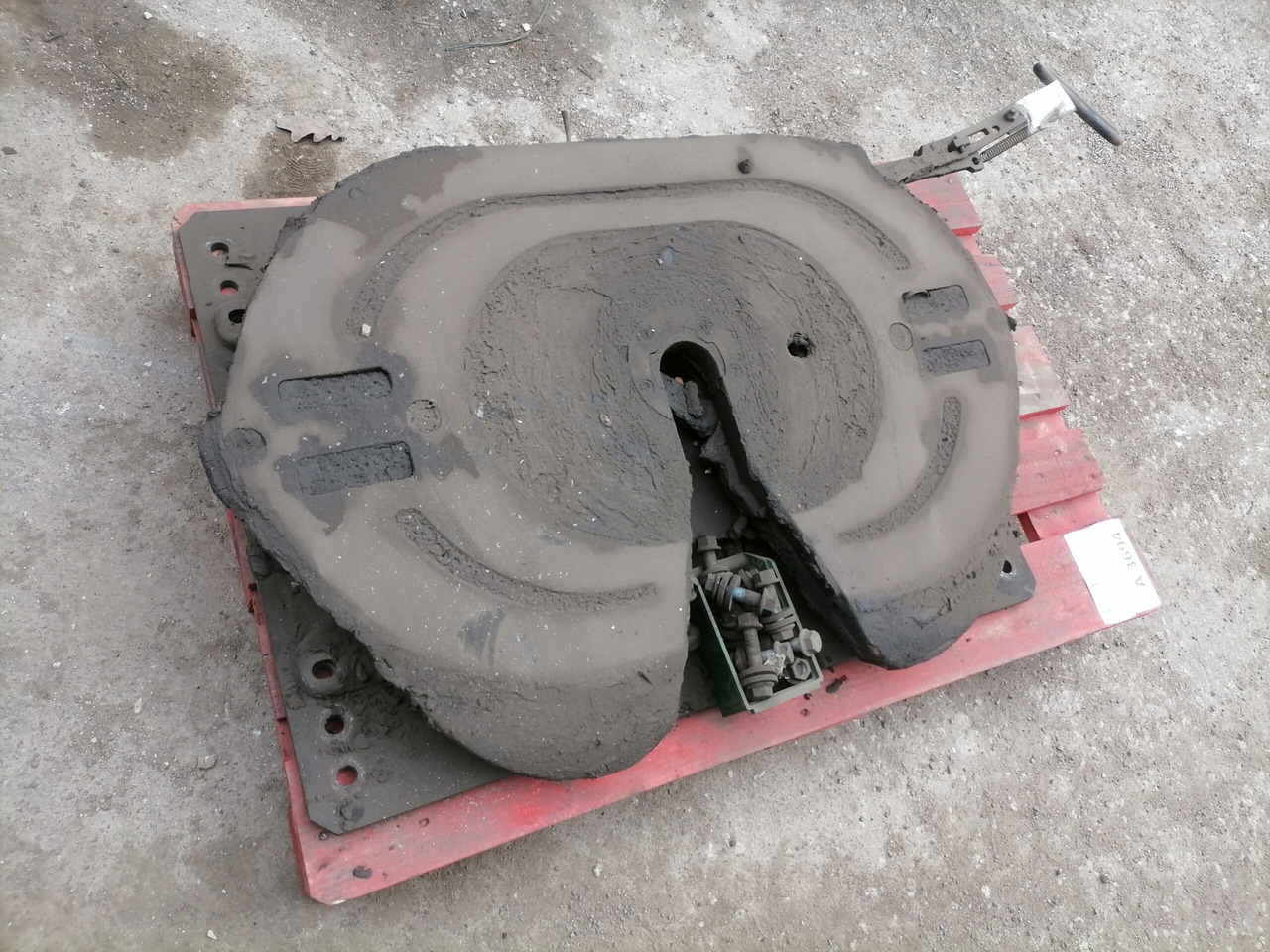 MAN Fifht wheel 81427106217 - Koppelschotel voor Vrachtwagen: afbeelding 2 MAN Fifht wheel 81427106217 - Koppelschotel voor Vrachtwagen: afbeelding 2