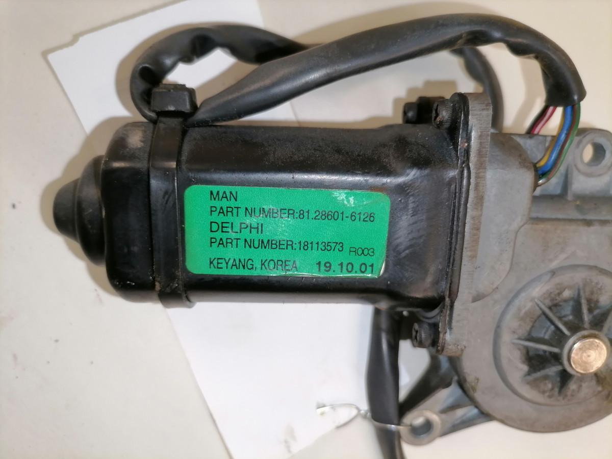 MAN Glass lift 81286016126 - Raam en onderdelen voor Vrachtwagen: afbeelding 4 MAN Glass lift 81286016126 - Raam en onderdelen voor Vrachtwagen: afbeelding 4