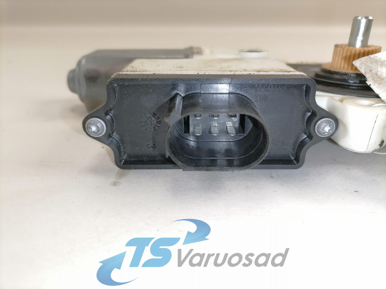 MAN Glass lift 81286016137 - Raam en onderdelen voor Vrachtwagen: afbeelding 4 MAN Glass lift 81286016137 - Raam en onderdelen voor Vrachtwagen: afbeelding 4