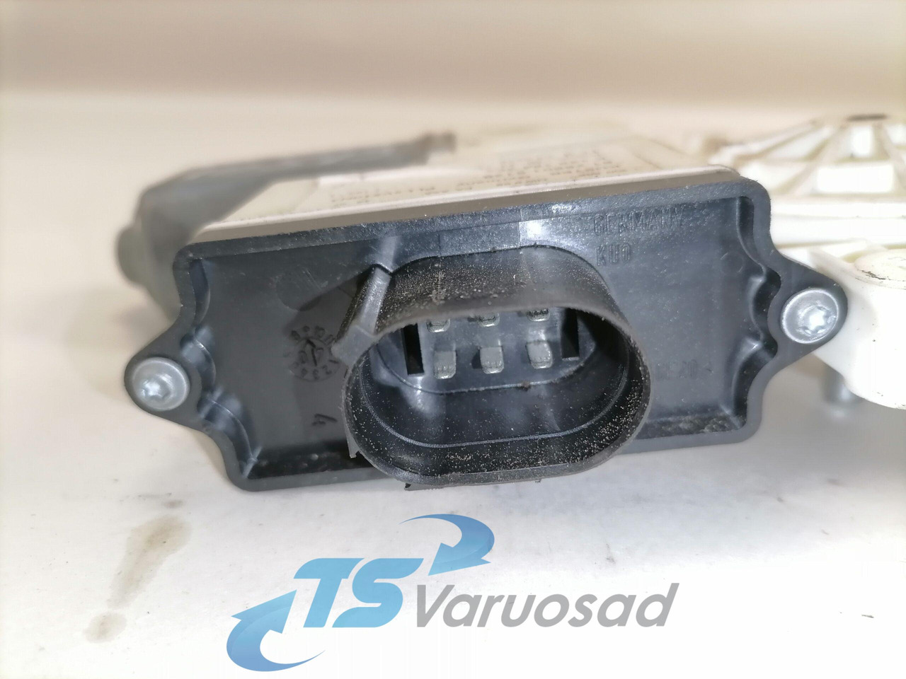 MAN Glass lift 81286016138 - Raam en onderdelen voor Vrachtwagen: afbeelding 2 MAN Glass lift 81286016138 - Raam en onderdelen voor Vrachtwagen: afbeelding 2