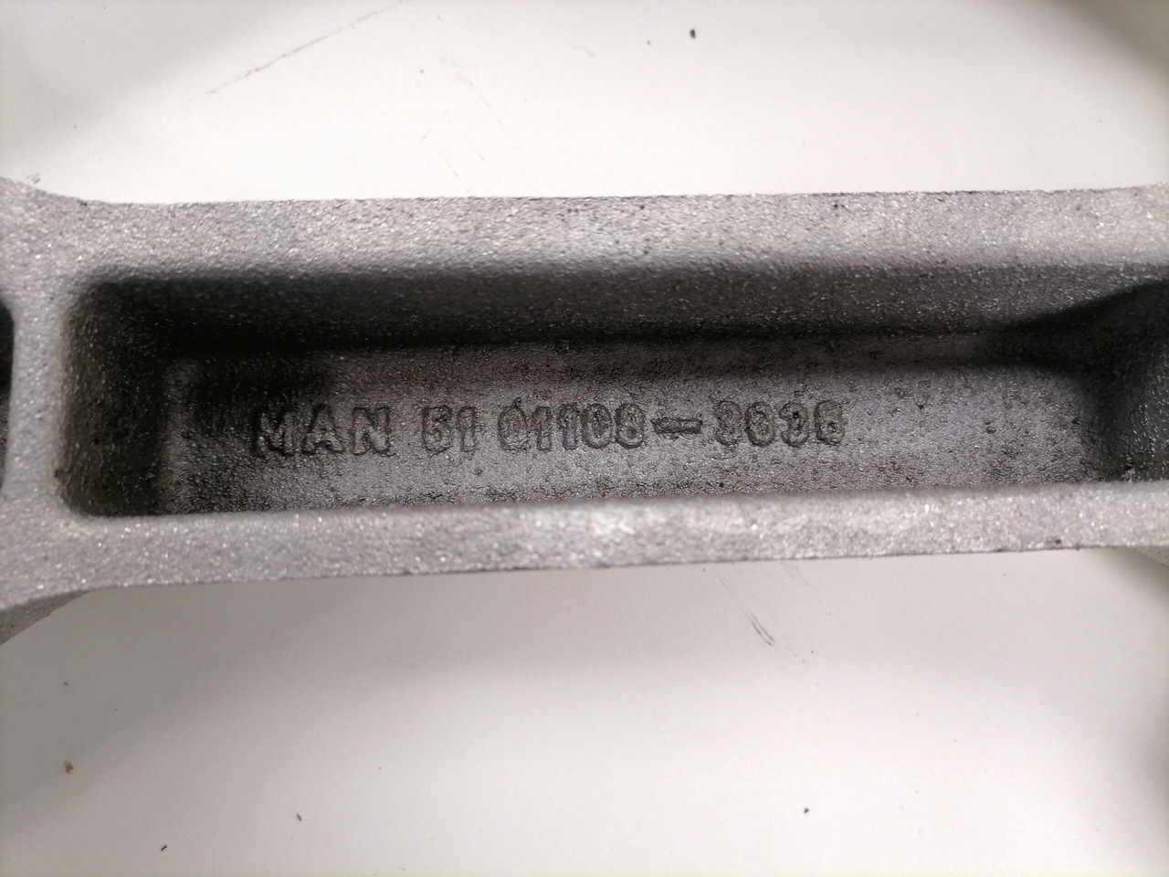 MAN Ladder frame 51011083036 - Carterpan voor Vrachtwagen: afbeelding 4 MAN Ladder frame 51011083036 - Carterpan voor Vrachtwagen: afbeelding 4