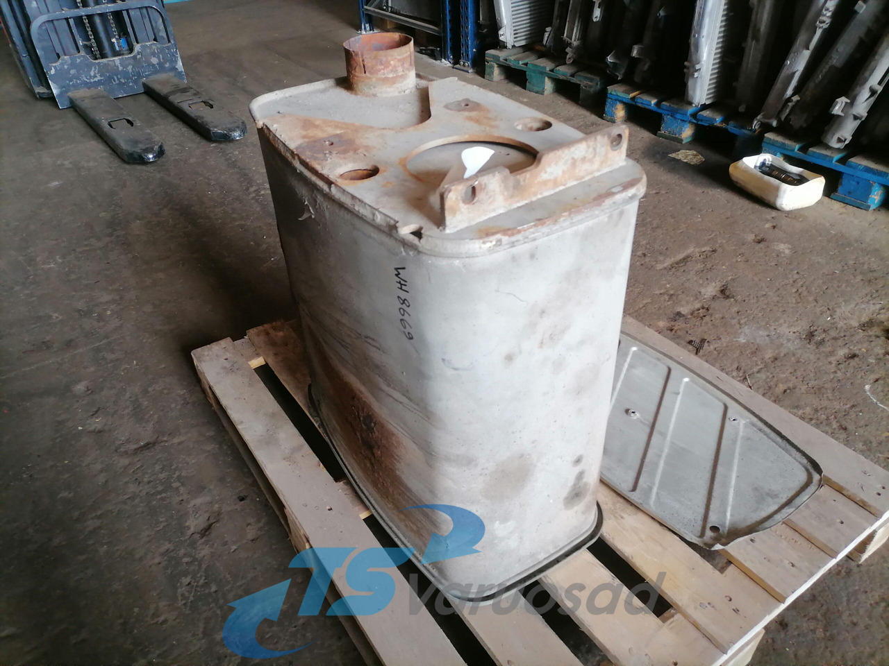 MAN Muffler 81151010346 - Geluiddemper voor Vrachtwagen: afbeelding 2 MAN Muffler 81151010346 - Geluiddemper voor Vrachtwagen: afbeelding 2