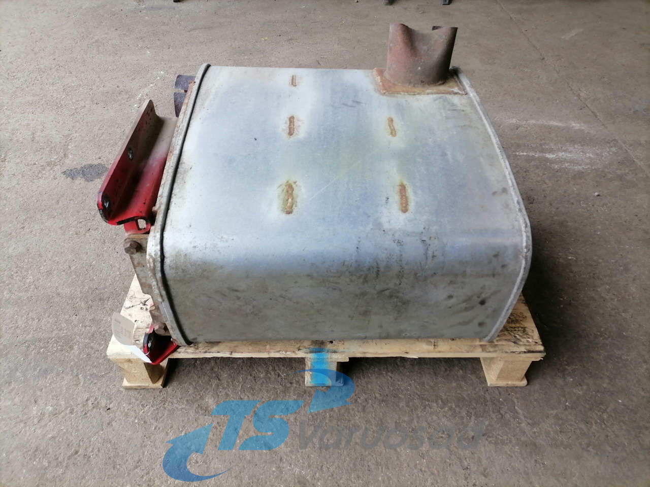 MAN Muffler 81151010346 - Geluiddemper voor Vrachtwagen: afbeelding 4 MAN Muffler 81151010346 - Geluiddemper voor Vrachtwagen: afbeelding 4