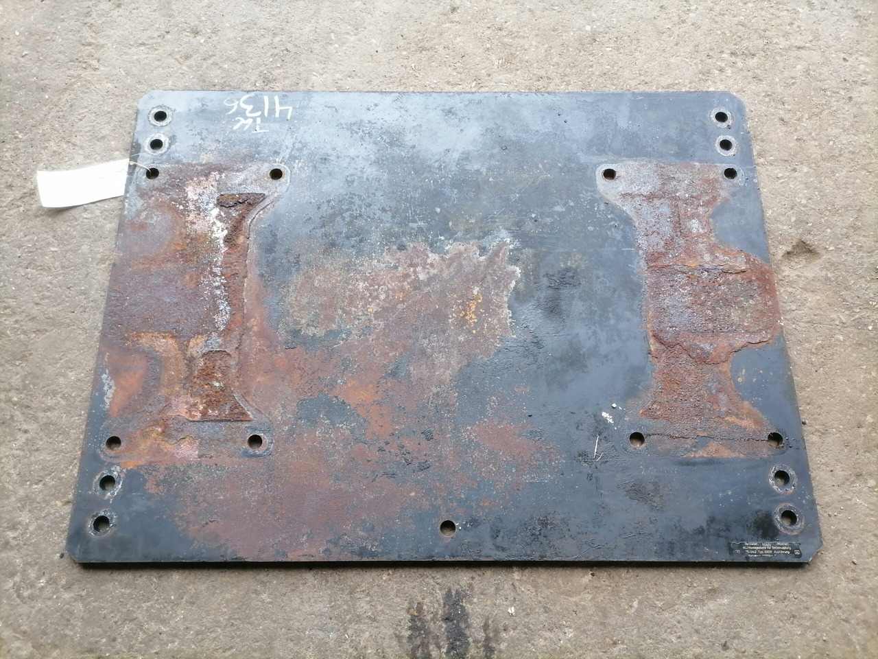 MAN Saddle plate 81427150036 - Koppelschotel voor Vrachtwagen: afbeelding 2 MAN Saddle plate 81427150036 - Koppelschotel voor Vrachtwagen: afbeelding 2