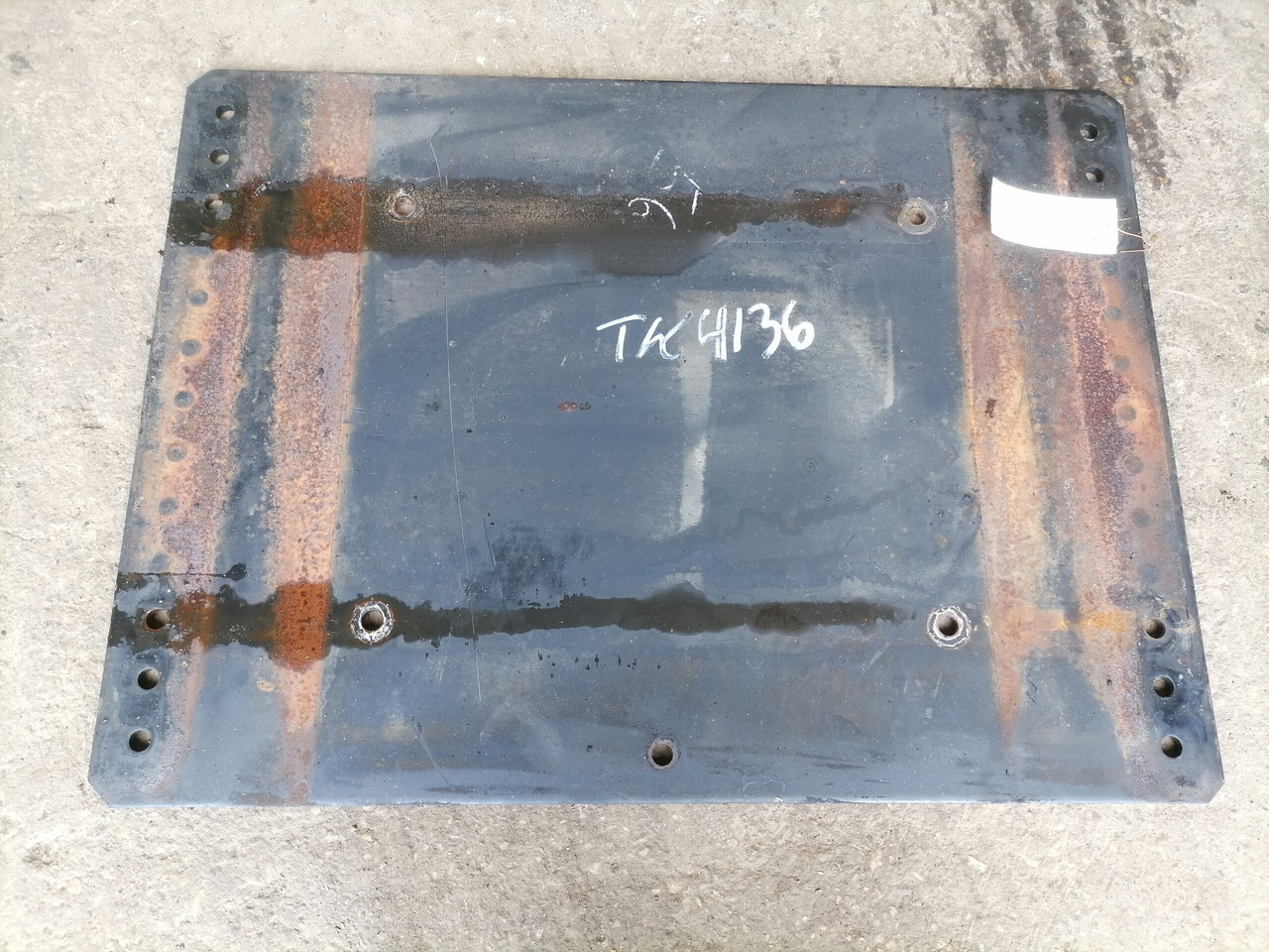 MAN Saddle plate 81427150036 - Koppelschotel voor Vrachtwagen: afbeelding 3 MAN Saddle plate 81427150036 - Koppelschotel voor Vrachtwagen: afbeelding 3