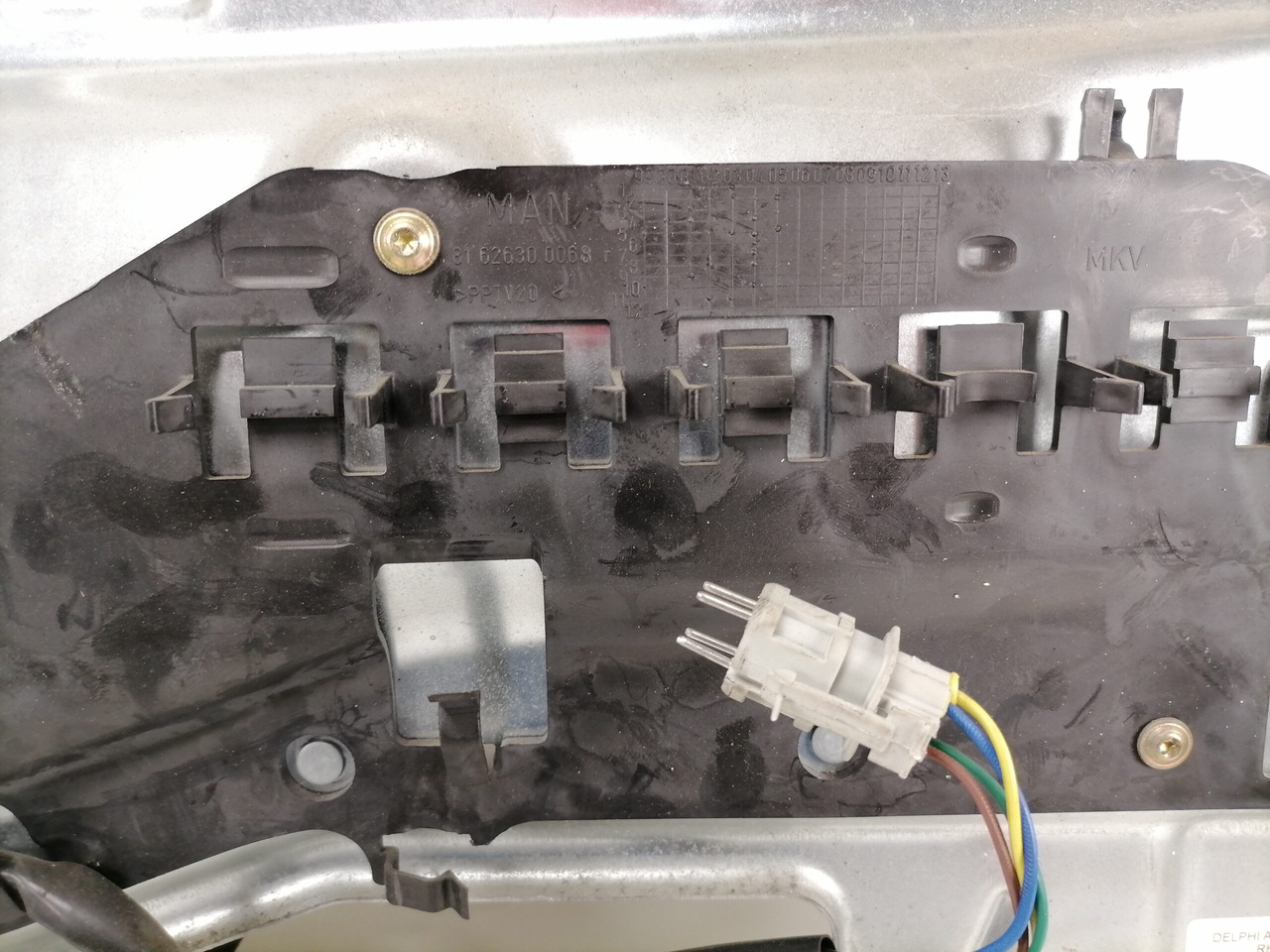 Raam en onderdelen voor Vrachtwagen MAN Side window lifting mechanism 81626456034: afbeelding 7 Raam en onderdelen voor Vrachtwagen MAN Side window lifting mechanism 81626456034: afbeelding 7