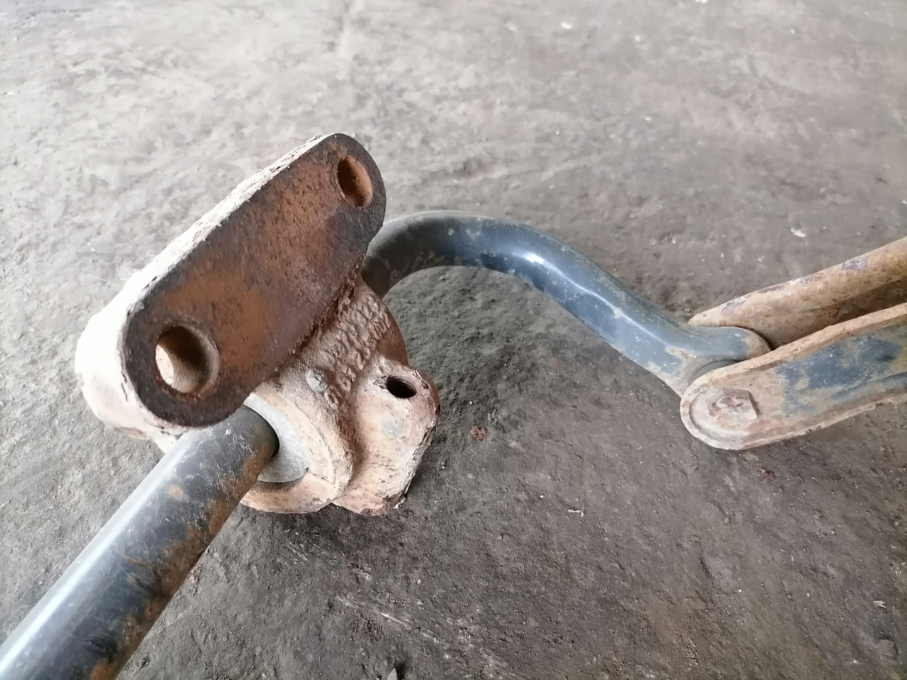 MB Anti-roll bar A9703200411 - Stabilisatorstang voor Vrachtwagen: afbeelding 4 MB Anti-roll bar A9703200411 - Stabilisatorstang voor Vrachtwagen: afbeelding 4