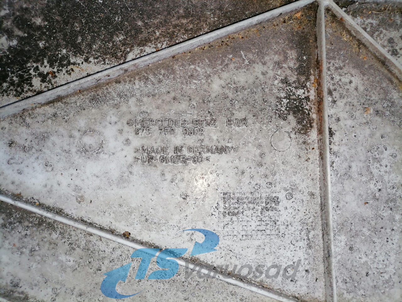 MB Iluvõre 9737500302 - Rooster voor Vrachtwagen: afbeelding 3 MB Iluvõre 9737500302 - Rooster voor Vrachtwagen: afbeelding 3